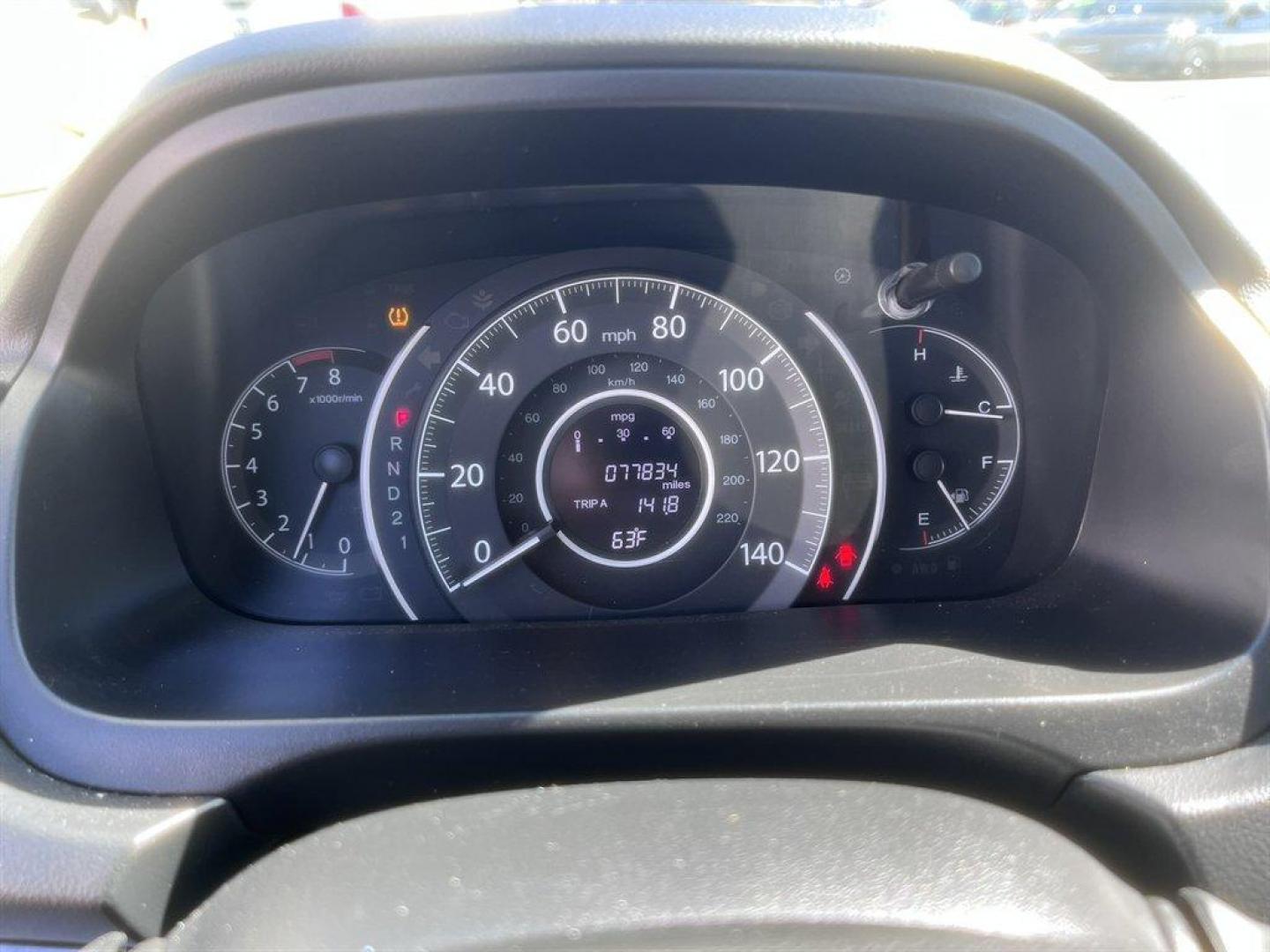 2013 White /Black Honda CR-V (5J6RM4H72DL) with an 2.4l I-4 MPI Dohc 2.4l engine, Automatic transmission, located at 745 East Steele Rd., West Columbia, SC, 29170, (803) 755-9148, 33.927212, -81.148483 - Special Internet Price! 2013 Honda CR-V with AM/FM radio, Bluetooth, Backup camera, Cruise control, Keyless entry, Sunroof, Leather interior, Powered windows, Powered door locks, Plus more! - Photo#10