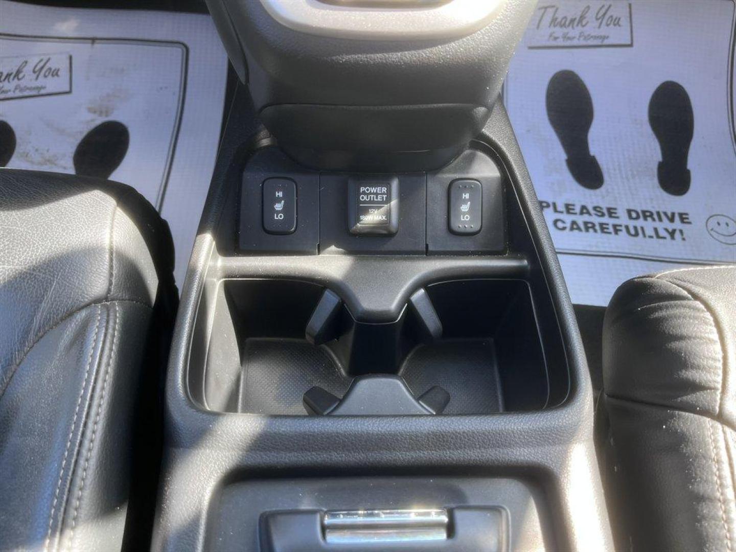 2013 White /Black Honda CR-V (5J6RM4H72DL) with an 2.4l I-4 MPI Dohc 2.4l engine, Automatic transmission, located at 745 East Steele Rd., West Columbia, SC, 29170, (803) 755-9148, 33.927212, -81.148483 - Special Internet Price! 2013 Honda CR-V with AM/FM radio, Bluetooth, Backup camera, Cruise control, Keyless entry, Sunroof, Leather interior, Powered windows, Powered door locks, Plus more! - Photo#15