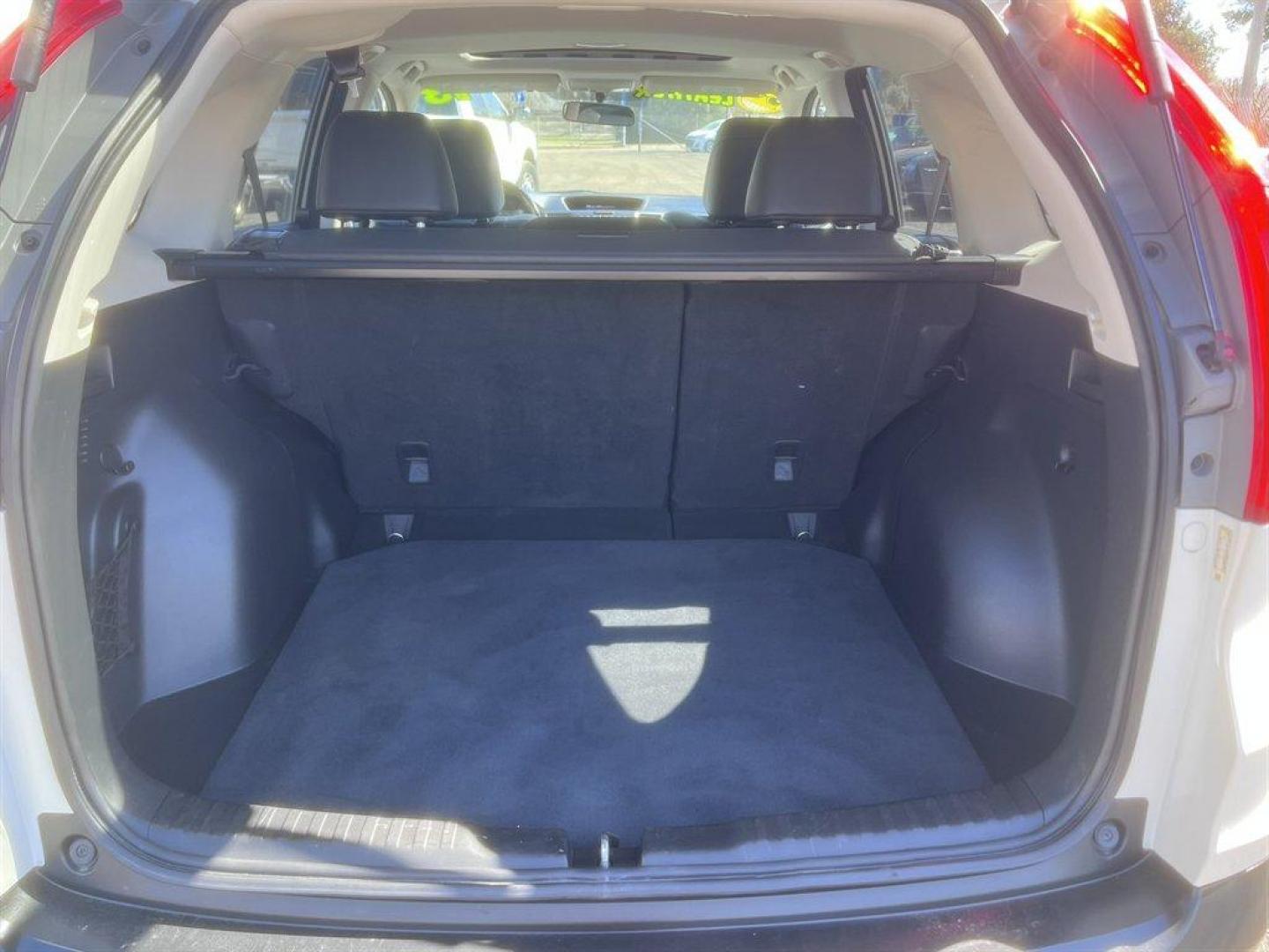 2013 White /Black Honda CR-V (5J6RM4H72DL) with an 2.4l I-4 MPI Dohc 2.4l engine, Automatic transmission, located at 745 East Steele Rd., West Columbia, SC, 29170, (803) 755-9148, 33.927212, -81.148483 - Special Internet Price! 2013 Honda CR-V with AM/FM radio, Bluetooth, Backup camera, Cruise control, Keyless entry, Sunroof, Leather interior, Powered windows, Powered door locks, Plus more! - Photo#31