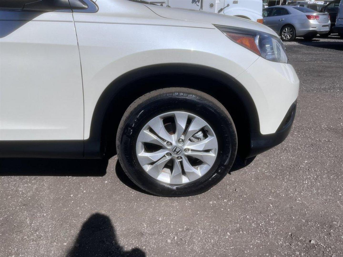 2013 White /Black Honda CR-V (5J6RM4H72DL) with an 2.4l I-4 MPI Dohc 2.4l engine, Automatic transmission, located at 745 East Steele Rd., West Columbia, SC, 29170, (803) 755-9148, 33.927212, -81.148483 - Special Internet Price! 2013 Honda CR-V with AM/FM radio, Bluetooth, Backup camera, Cruise control, Keyless entry, Sunroof, Leather interior, Powered windows, Powered door locks, Plus more! - Photo#32