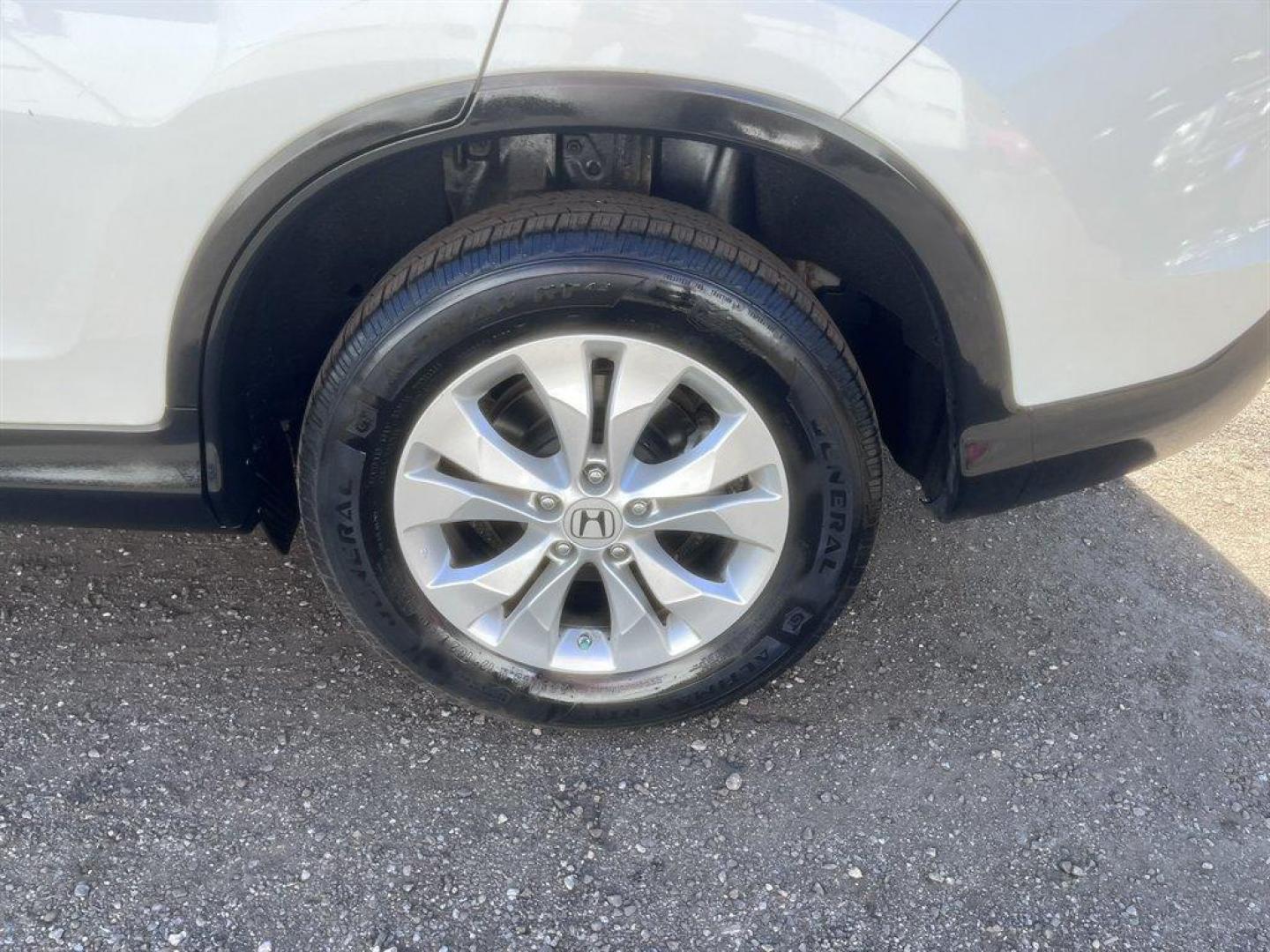 2013 White /Black Honda CR-V (5J6RM4H72DL) with an 2.4l I-4 MPI Dohc 2.4l engine, Automatic transmission, located at 745 East Steele Rd., West Columbia, SC, 29170, (803) 755-9148, 33.927212, -81.148483 - Special Internet Price! 2013 Honda CR-V with AM/FM radio, Bluetooth, Backup camera, Cruise control, Keyless entry, Sunroof, Leather interior, Powered windows, Powered door locks, Plus more! - Photo#34