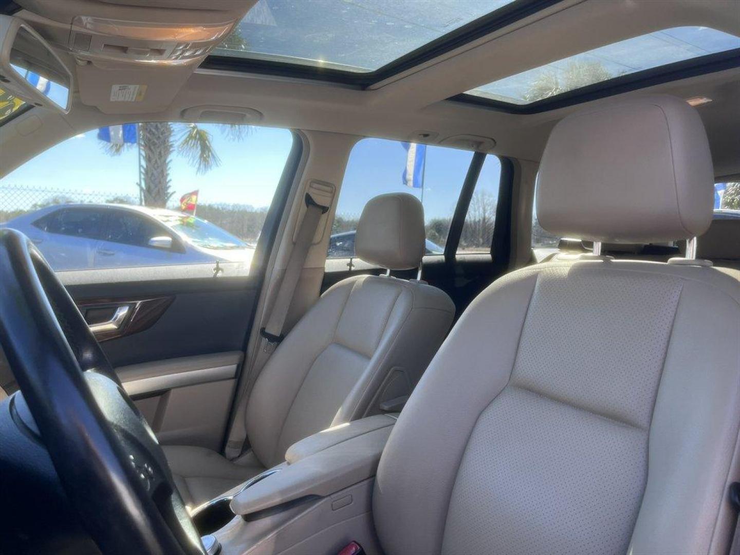 2010 Black /Tan Mercedes-Benz GLK Class (WDCGG5GB1AF) with an 3.5l V6 EFI Dohc 3.5l engine, Automatic transmission, located at 745 East Steele Rd., West Columbia, SC, 29170, (803) 755-9148, 33.927212, -81.148483 - Special Internet Price! 2010 Mercedes-Benz GLK Class with AM/FM radio, Cruise control, Leather interior, Automatic air, Sunroof, Powered front seats, Powered windows, Powered door locks, Plus more! - Photo#22