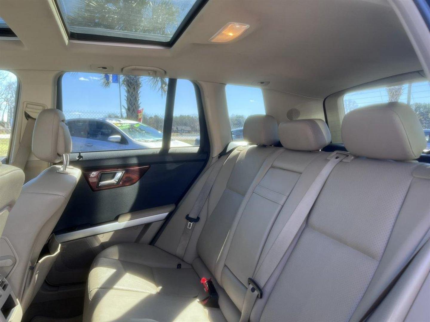 2010 Black /Tan Mercedes-Benz GLK Class (WDCGG5GB1AF) with an 3.5l V6 EFI Dohc 3.5l engine, Automatic transmission, located at 745 East Steele Rd., West Columbia, SC, 29170, (803) 755-9148, 33.927212, -81.148483 - Special Internet Price! 2010 Mercedes-Benz GLK Class with AM/FM radio, Cruise control, Leather interior, Automatic air, Sunroof, Powered front seats, Powered windows, Powered door locks, Plus more! - Photo#24