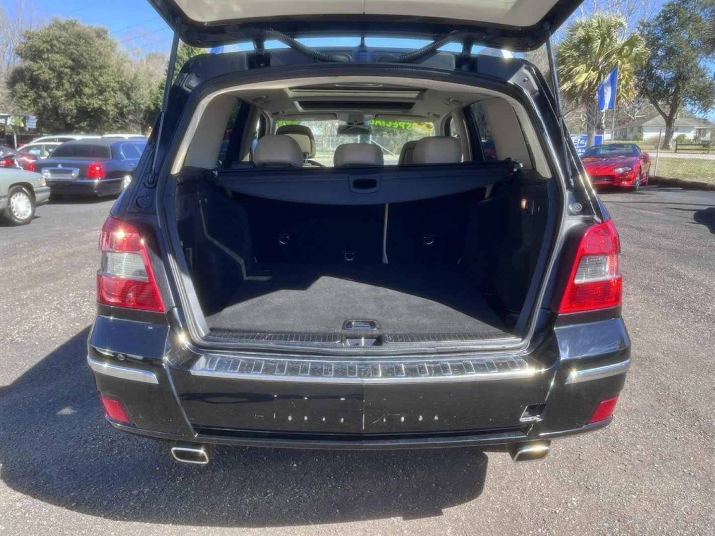 2010 Black /Tan Mercedes-Benz GLK Class (WDCGG5GB1AF) with an 3.5l V6 EFI Dohc 3.5l engine, Automatic transmission, located at 745 East Steele Rd., West Columbia, SC, 29170, (803) 755-9148, 33.927212, -81.148483 - Special Internet Price! 2010 Mercedes-Benz GLK Class with AM/FM radio, Cruise control, Leather interior, Automatic air, Sunroof, Powered front seats, Powered windows, Powered door locks, Plus more! - Photo#30
