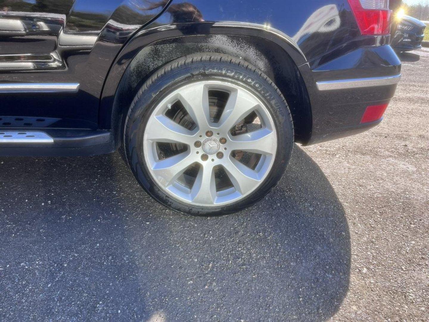 2010 Black /Tan Mercedes-Benz GLK Class (WDCGG5GB1AF) with an 3.5l V6 EFI Dohc 3.5l engine, Automatic transmission, located at 745 East Steele Rd., West Columbia, SC, 29170, (803) 755-9148, 33.927212, -81.148483 - Special Internet Price! 2010 Mercedes-Benz GLK Class with AM/FM radio, Cruise control, Leather interior, Automatic air, Sunroof, Powered front seats, Powered windows, Powered door locks, Plus more! - Photo#34