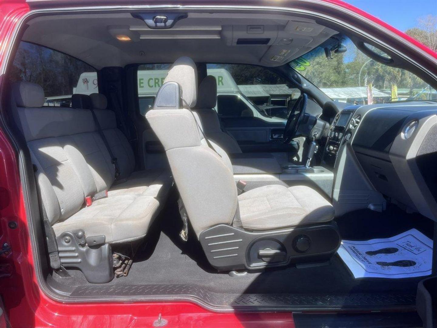 2005 Red /Grey Ford F150 (1FTPX14525N) with an 5.4l V8 EFI Sohc 5.4l engine, Automatic transmission, located at 745 East Steele Rd., West Columbia, SC, 29170, (803) 755-9148, 33.927212, -81.148483 - Special Internet Price! 2005 Ford F150 with AM/FM radio, Cruise control, Cloth interior, Manual air conditioning, 4X4, Powered windows, Powered door locks, Plus more! - Photo#23