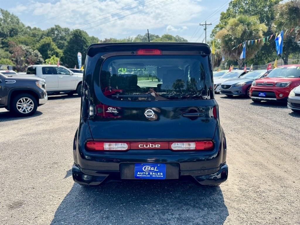 2009 Black /Grey Nissan Cube (JN8AZ28RX9T) with an 1.8l I-4 DI Dohc 1.8l engine, Automatic transmission, located at 745 East Steele Rd., West Columbia, SC, 29170, (803) 755-9148, 33.927212, -81.148483- Photo#4