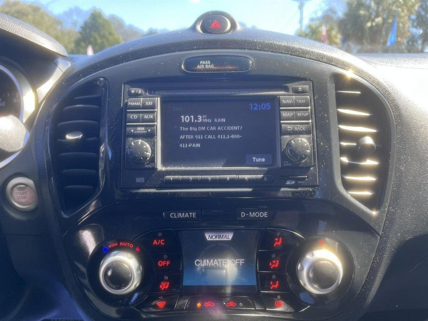 2014 Black /Black Nissan Juke (JN8AF5MV3ET) with an 1.6l I-4 DI Dohc T/C 1.6l engine, Automatic transmission, located at 745 East Steele Rd., West Columbia, SC, 29170, (803) 755-9148, 33.927212, -81.148483 - Special Internet Price! 2014 Nissan Juke with AM/FM radio, Backup camera, Navigation, Cruise control, Sunroof, Cloth interior. Powered windows, Powered door locks, Plus more! - Photo#14