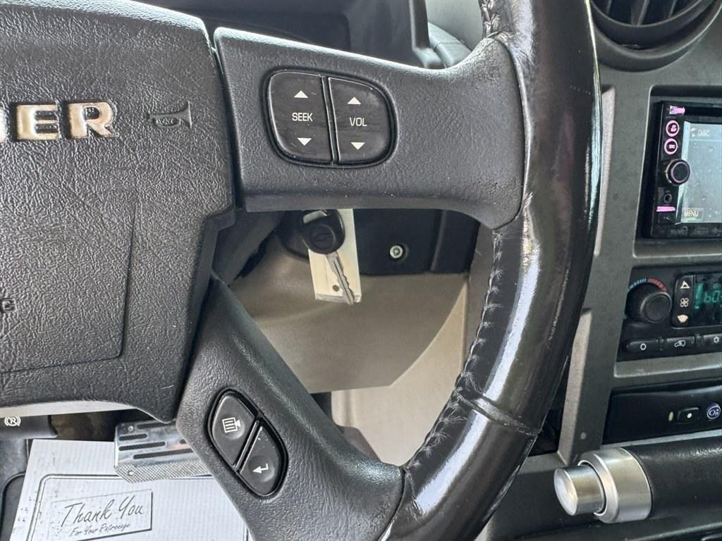2003 Black /Black Hummer H2 (5GRGN23U53H) with an 6.0l V8 SFI 6.0l engine, Automatic transmission, located at 745 East Steele Rd., West Columbia, SC, 29170, (803) 755-9148, 33.927212, -81.148483- Photo#9