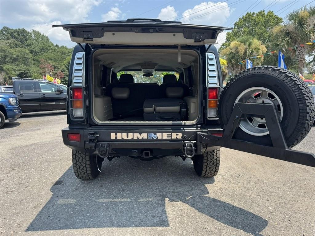 2003 Black /Black Hummer H2 (5GRGN23U53H) with an 6.0l V8 SFI 6.0l engine, Automatic transmission, located at 745 East Steele Rd., West Columbia, SC, 29170, (803) 755-9148, 33.927212, -81.148483- Photo#27