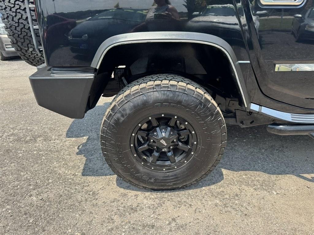 2003 Black /Black Hummer H2 (5GRGN23U53H) with an 6.0l V8 SFI 6.0l engine, Automatic transmission, located at 745 East Steele Rd., West Columbia, SC, 29170, (803) 755-9148, 33.927212, -81.148483- Photo#29