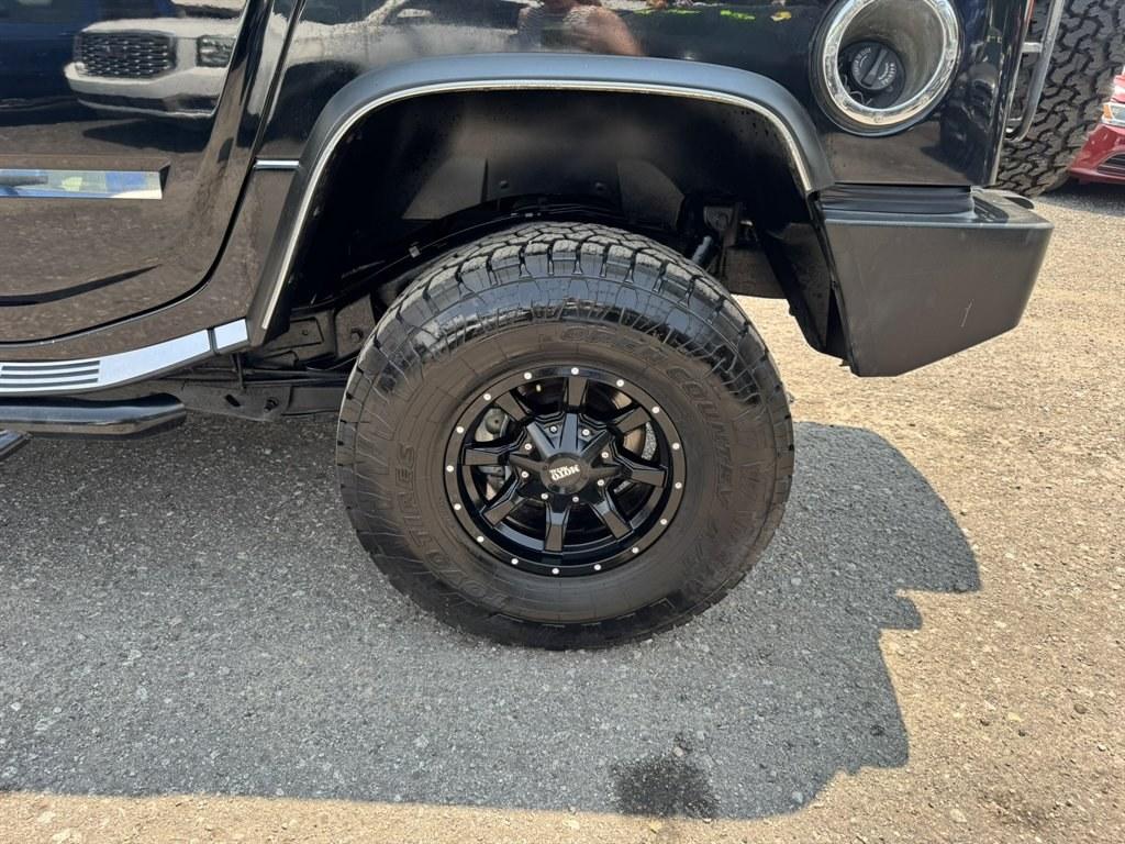 2003 Black /Black Hummer H2 (5GRGN23U53H) with an 6.0l V8 SFI 6.0l engine, Automatic transmission, located at 745 East Steele Rd., West Columbia, SC, 29170, (803) 755-9148, 33.927212, -81.148483- Photo#30