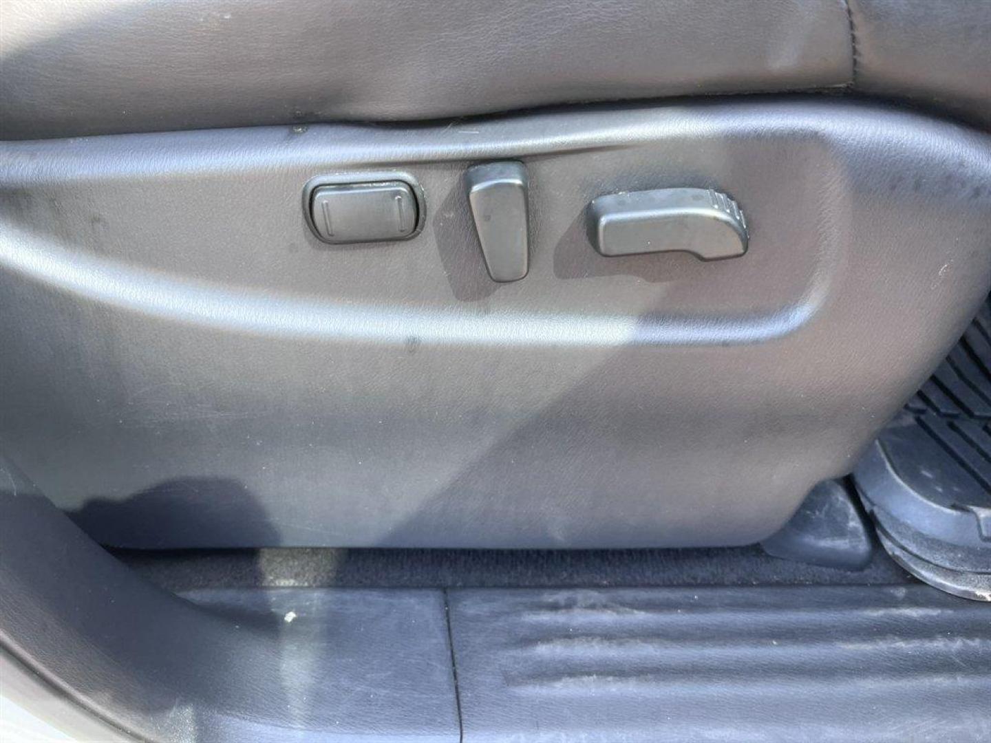 2017 Silver /Black Nissan Armada (JN8AY2NC5H9) with an 5.6l V8 MPI Dohc 5.6l engine, Automatic transmission, located at 745 East Steele Rd., West Columbia, SC, 29170, (803) 755-9148, 33.927212, -81.148483 - Special Internet Price! 2017 Nissan Armada Platinum with AM/FM radio, Bluetooth, Navigation, Backup camera, Cruise control, Sunroof, Keyless entry, Push to start, Leather interior, Heated seats, Powered front seats, 3rd row seating, Powered windows, Powered door locks, Plus more! - Photo#33