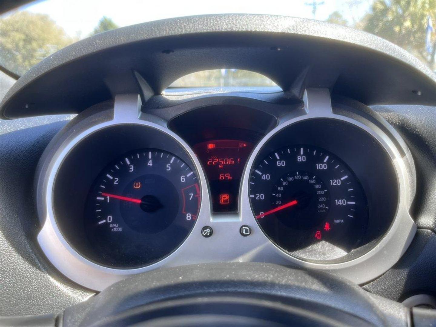 2017 Grey /Black Nissan Juke (JN8AF5MR4HT) with an 1.6l I-4 DI Dohc T/C 1.6l engine, Automatic transmission, located at 745 East Steele Rd., West Columbia, SC, 29170, (803) 755-9148, 33.927212, -81.148483 - Special Internet Price! 2017 Nissan Juke with AM/FM radio, Bluetooth, Backup camera, Navigation, Cruise control, Sunroof, Push to start, Keyless entry, Cloth interior, Powered windows, Powered door locks, Plus more! - Photo#10