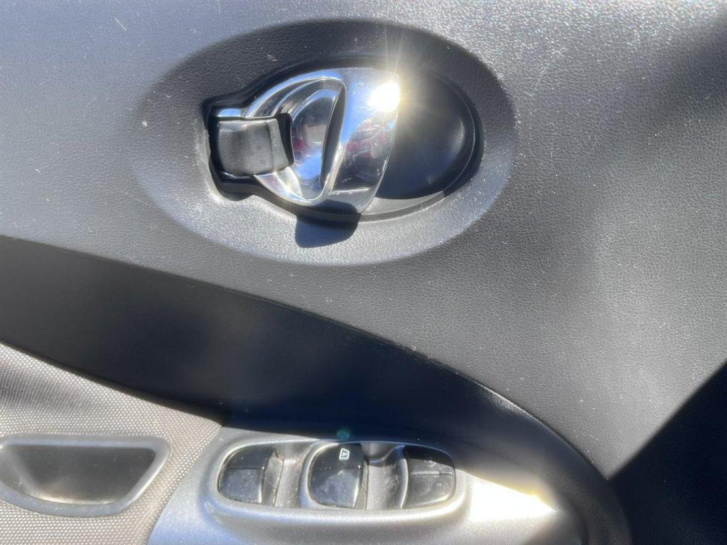 2017 Grey /Black Nissan Juke (JN8AF5MR4HT) with an 1.6l I-4 DI Dohc T/C 1.6l engine, Automatic transmission, located at 745 East Steele Rd., West Columbia, SC, 29170, (803) 755-9148, 33.927212, -81.148483 - Special Internet Price! 2017 Nissan Juke with AM/FM radio, Bluetooth, Backup camera, Navigation, Cruise control, Sunroof, Push to start, Keyless entry, Cloth interior, Powered windows, Powered door locks, Plus more! - Photo#21