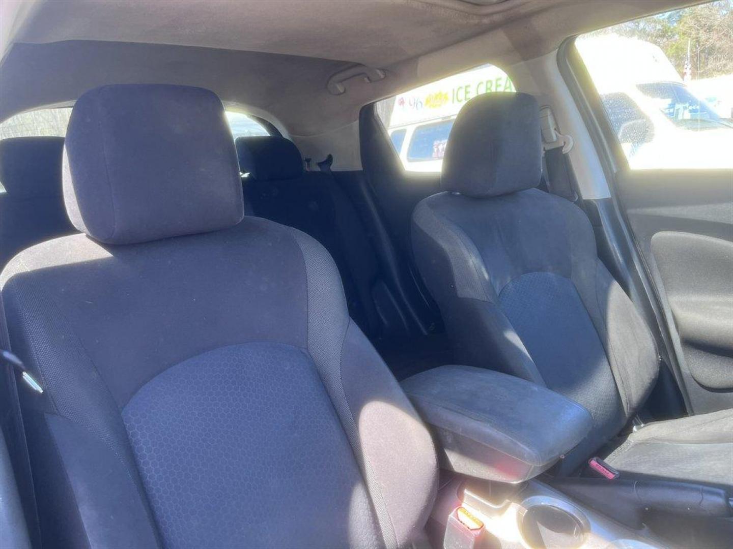 2017 Grey /Black Nissan Juke (JN8AF5MR4HT) with an 1.6l I-4 DI Dohc T/C 1.6l engine, Automatic transmission, located at 745 East Steele Rd., West Columbia, SC, 29170, (803) 755-9148, 33.927212, -81.148483 - Special Internet Price! 2017 Nissan Juke with AM/FM radio, Bluetooth, Backup camera, Navigation, Cruise control, Sunroof, Push to start, Keyless entry, Cloth interior, Powered windows, Powered door locks, Plus more! - Photo#28