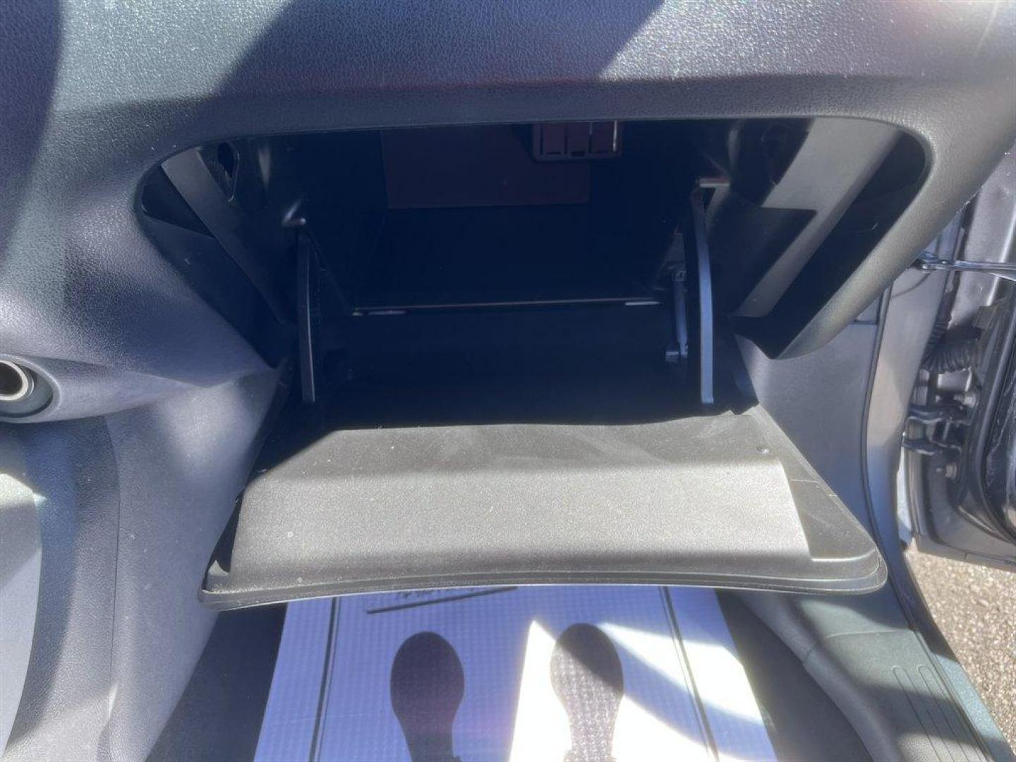 2017 Grey /Black Nissan Juke (JN8AF5MR4HT) with an 1.6l I-4 DI Dohc T/C 1.6l engine, Automatic transmission, located at 745 East Steele Rd., West Columbia, SC, 29170, (803) 755-9148, 33.927212, -81.148483 - Special Internet Price! 2017 Nissan Juke with AM/FM radio, Bluetooth, Backup camera, Navigation, Cruise control, Sunroof, Push to start, Keyless entry, Cloth interior, Powered windows, Powered door locks, Plus more! - Photo#30