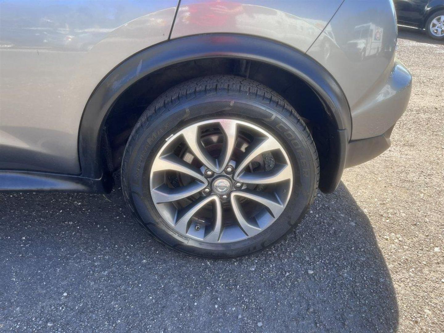 2017 Grey /Black Nissan Juke (JN8AF5MR4HT) with an 1.6l I-4 DI Dohc T/C 1.6l engine, Automatic transmission, located at 745 East Steele Rd., West Columbia, SC, 29170, (803) 755-9148, 33.927212, -81.148483 - Special Internet Price! 2017 Nissan Juke with AM/FM radio, Bluetooth, Backup camera, Navigation, Cruise control, Sunroof, Push to start, Keyless entry, Cloth interior, Powered windows, Powered door locks, Plus more! - Photo#35