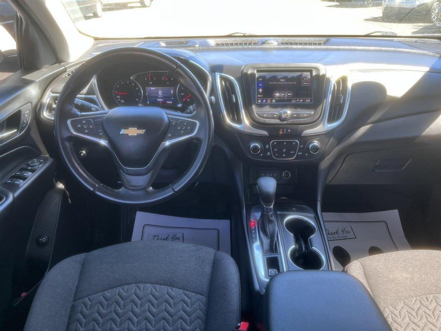 2022 White /Black Chevrolet Equinox (2GNAXJEV2N6) with an 1.5l I-4 DI Dohc T/C 1.5l engine, Automatic transmission, located at 745 East Steele Rd., West Columbia, SC, 29170, (803) 755-9148, 33.927212, -81.148483 - Special Internet Price! 2022 Chevrolet Equinox with AM/FM radio, Bluetooth, Backup camera, Automatic air conditioning, Keyless entry, Push to start, Cloth interior, Powered driver seat, Powered windows, Powered door locks, Plus more! - Photo#6