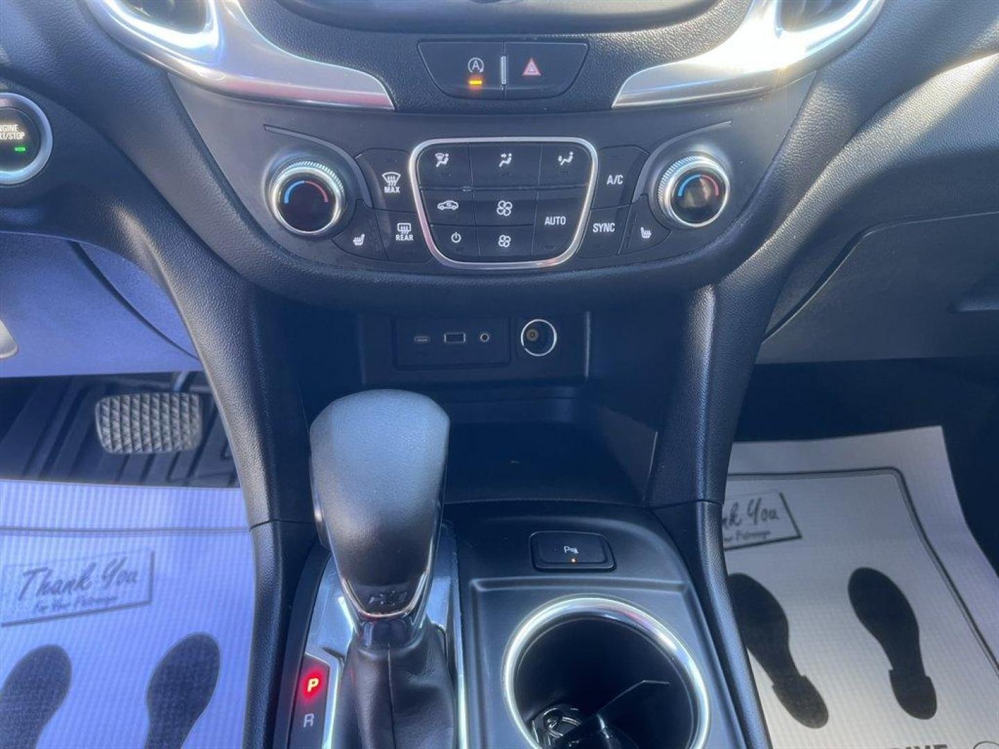 2022 White /Black Chevrolet Equinox (2GNAXJEV2N6) with an 1.5l I-4 DI Dohc T/C 1.5l engine, Automatic transmission, located at 745 East Steele Rd., West Columbia, SC, 29170, (803) 755-9148, 33.927212, -81.148483 - Special Internet Price! 2022 Chevrolet Equinox with AM/FM radio, Bluetooth, Backup camera, Automatic air conditioning, Keyless entry, Push to start, Cloth interior, Powered driver seat, Powered windows, Powered door locks, Plus more! - Photo#16