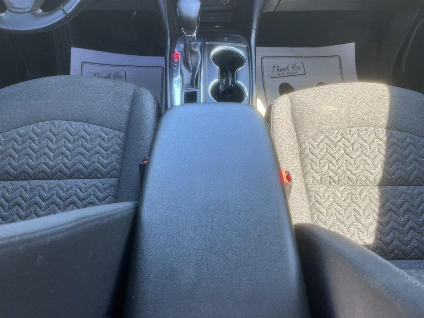 2022 White /Black Chevrolet Equinox (2GNAXJEV2N6) with an 1.5l I-4 DI Dohc T/C 1.5l engine, Automatic transmission, located at 745 East Steele Rd., West Columbia, SC, 29170, (803) 755-9148, 33.927212, -81.148483 - Special Internet Price! 2022 Chevrolet Equinox with AM/FM radio, Bluetooth, Backup camera, Automatic air conditioning, Keyless entry, Push to start, Cloth interior, Powered driver seat, Powered windows, Powered door locks, Plus more! - Photo#18