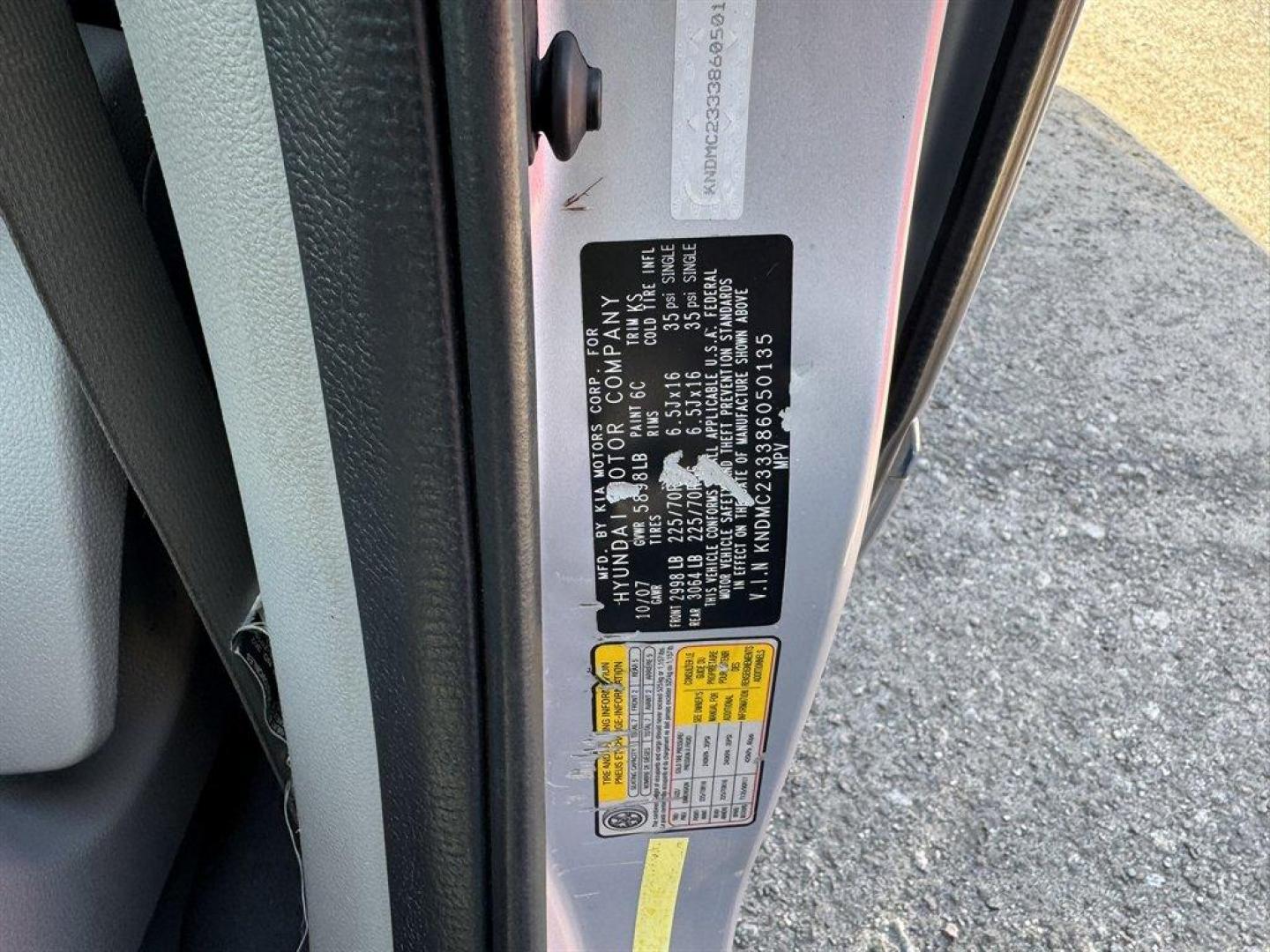 2008 Silver /Grey Hyundai Entourage (KNDMC233386) with an 3.8l V6 MPI Dohc 3.8l engine, Automatic transmission, located at 745 East Steele Rd., West Columbia, SC, 29170, (803) 755-9148, 33.927212, -81.148483 - Photo#26