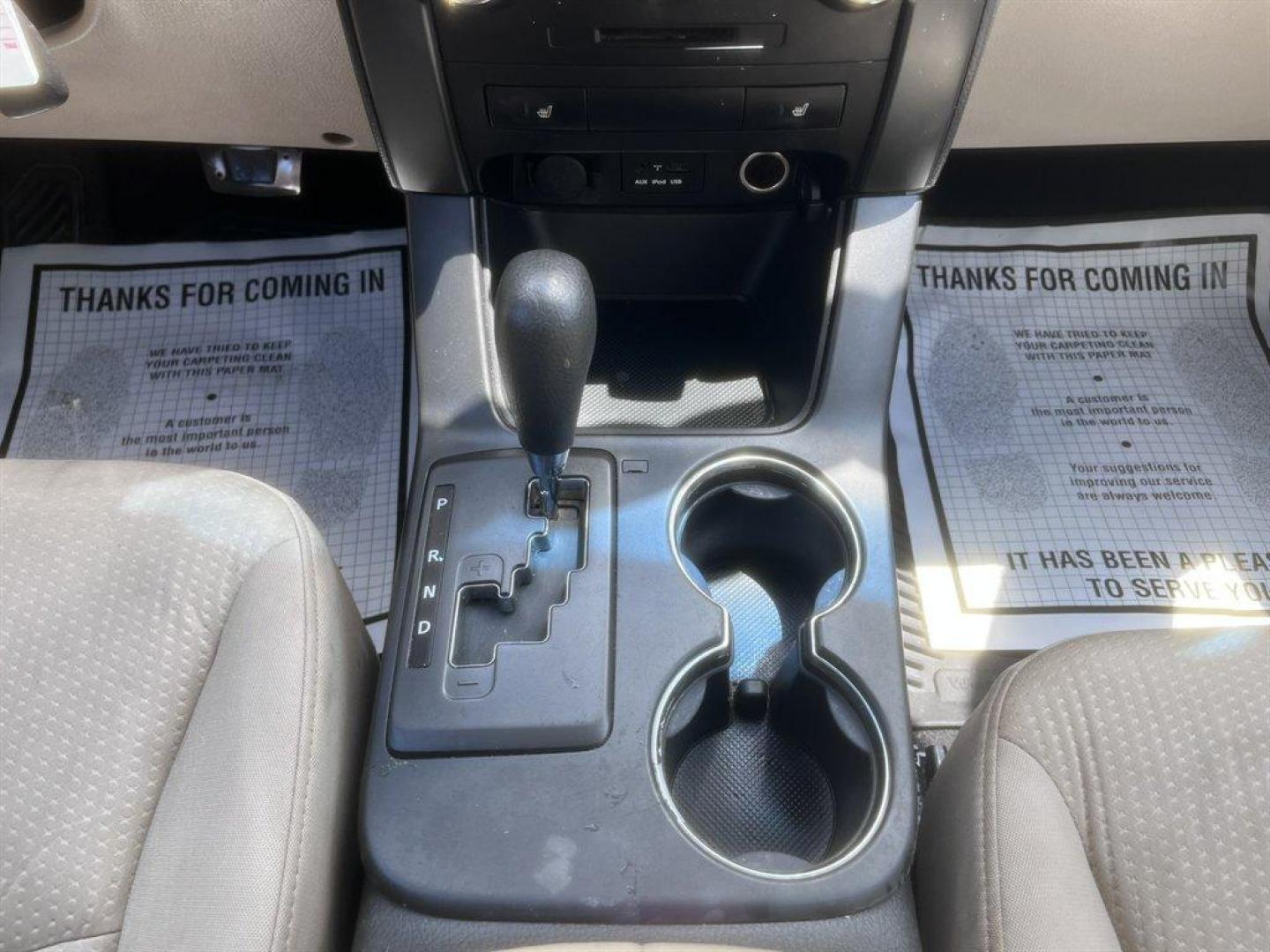 2011 Burgundy /Grey Kia Sorento (5XYKTCA10BG) with an 2.4l I-4 MPI Dohc Cvvt 2. engine, Automatic transmission, located at 745 East Steele Rd., West Columbia, SC, 29170, (803) 755-9148, 33.927212, -81.148483 - Special Internet Price! 2011 Kia Sorento - Photo#13