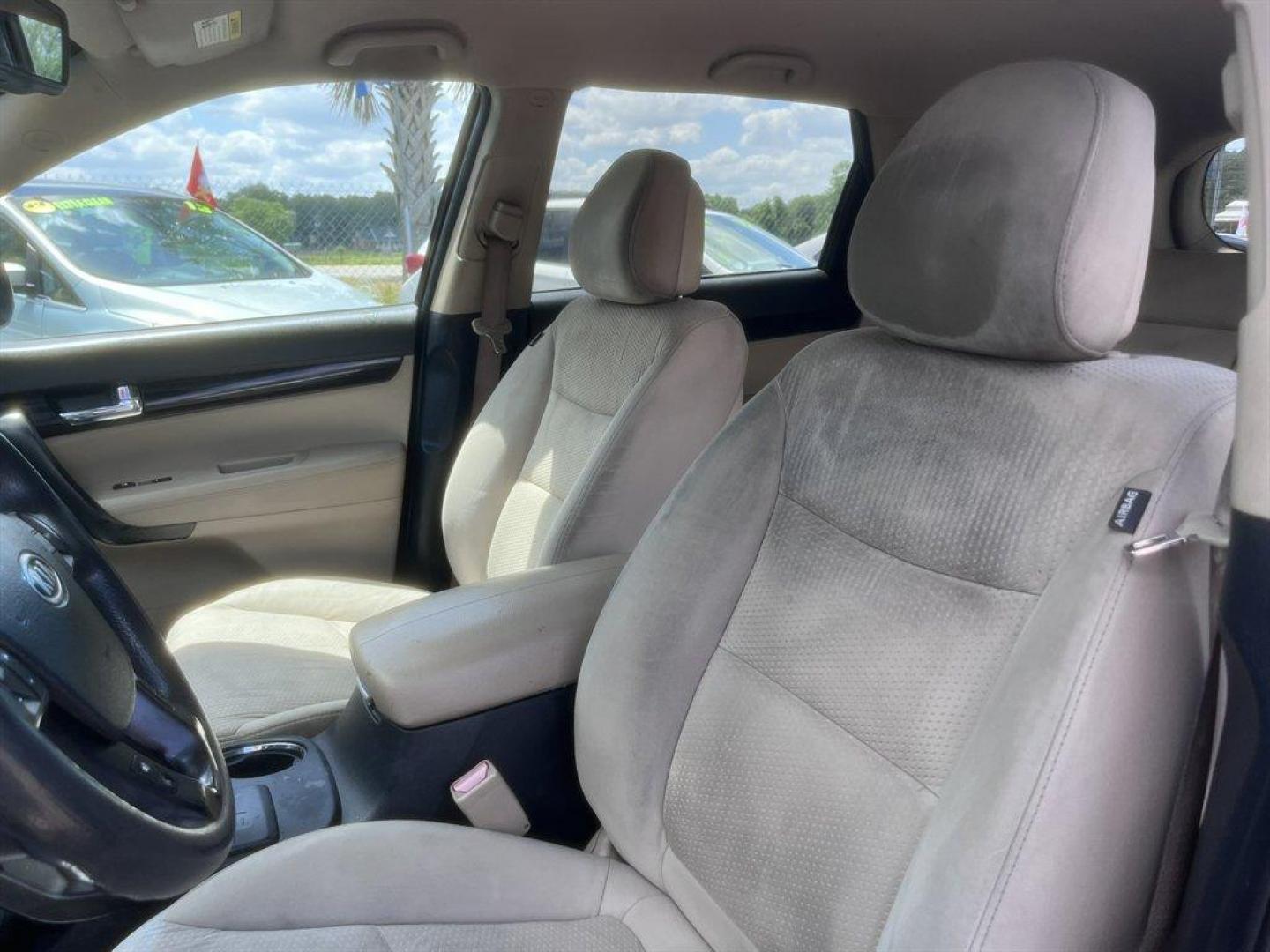 2011 Burgundy /Grey Kia Sorento (5XYKTCA10BG) with an 2.4l I-4 MPI Dohc Cvvt 2. engine, Automatic transmission, located at 745 East Steele Rd., West Columbia, SC, 29170, (803) 755-9148, 33.927212, -81.148483 - Special Internet Price! 2011 Kia Sorento - Photo#19