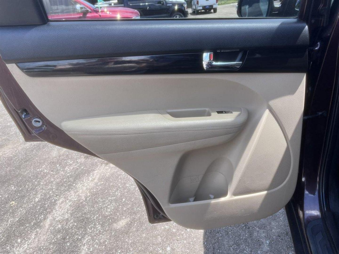 2011 Burgundy /Grey Kia Sorento (5XYKTCA10BG) with an 2.4l I-4 MPI Dohc Cvvt 2. engine, Automatic transmission, located at 745 East Steele Rd., West Columbia, SC, 29170, (803) 755-9148, 33.927212, -81.148483 - Special Internet Price! 2011 Kia Sorento - Photo#20