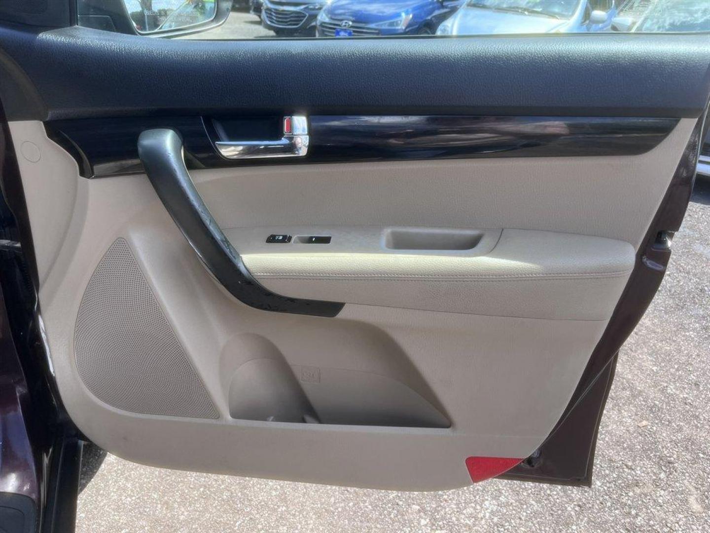 2011 Burgundy /Grey Kia Sorento (5XYKTCA10BG) with an 2.4l I-4 MPI Dohc Cvvt 2. engine, Automatic transmission, located at 745 East Steele Rd., West Columbia, SC, 29170, (803) 755-9148, 33.927212, -81.148483 - Special Internet Price! 2011 Kia Sorento - Photo#24