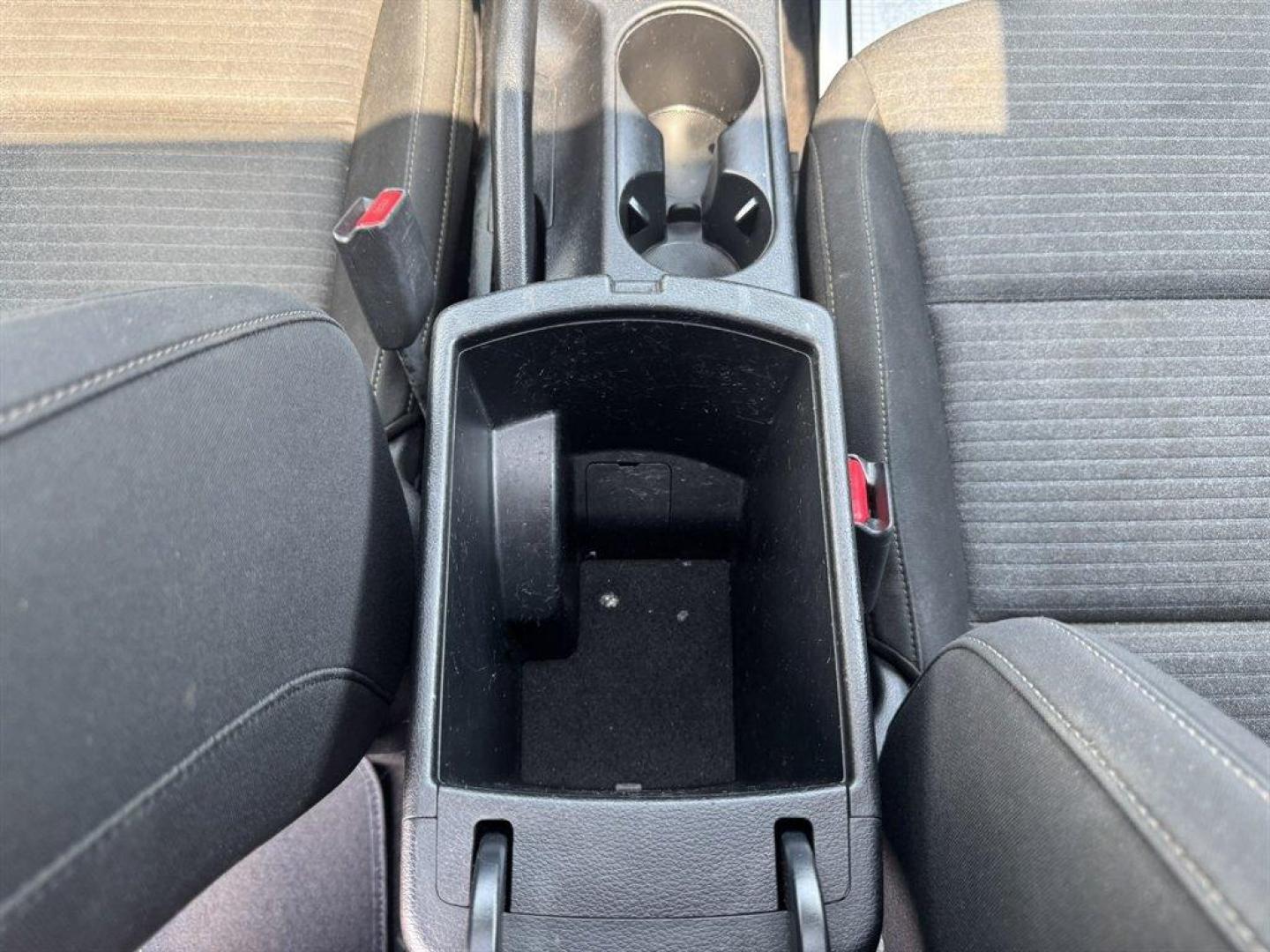 2021 Blue /Black Kia Soul (KNDJ63AU9M7) with an 2.0l I-4 DI Dohc 2.0l engine, Automatic transmission, located at 745 East Steele Rd., West Columbia, SC, 29170, (803) 755-9148, 33.927212, -81.148483 - Special Internet Price! 2021 Kia Soul with AM/FM radio, Bluetooth, Backup camera, Cruise control, Sunroof, Cloth interior, Powered windows, Powered door locks, Plus more! - Photo#16