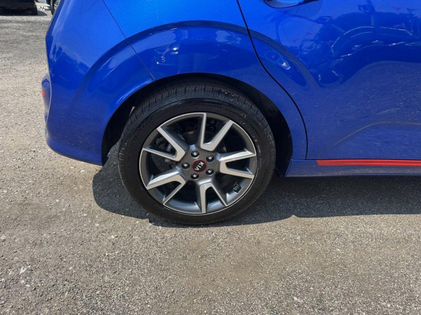 2021 Blue /Black Kia Soul (KNDJ63AU9M7) with an 2.0l I-4 DI Dohc 2.0l engine, Automatic transmission, located at 745 East Steele Rd., West Columbia, SC, 29170, (803) 755-9148, 33.927212, -81.148483 - Special Internet Price! 2021 Kia Soul with AM/FM radio, Bluetooth, Backup camera, Cruise control, Sunroof, Cloth interior, Powered windows, Powered door locks, Plus more! - Photo#32