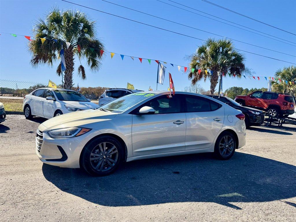 photo of 2017 Hyundai Elantra 