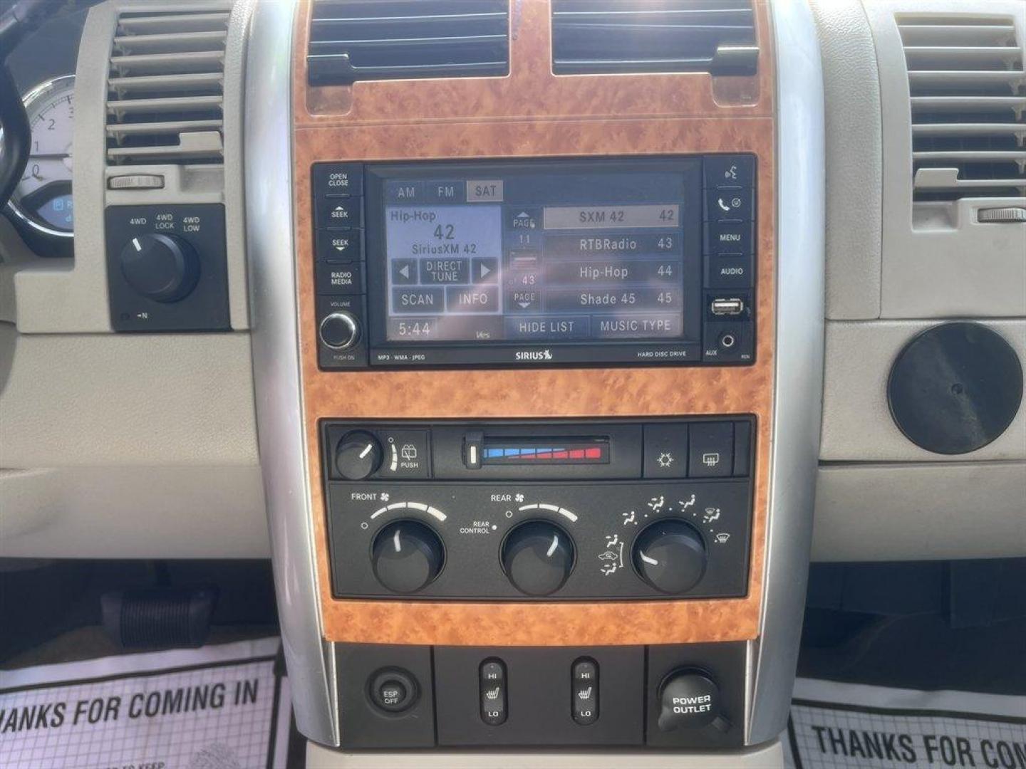 2008 Blue /Grey Chrysler Aspen (1A8HW58248F) with an 5.7l V8 SFI Hemi 5.7l engine, Automatic transmission, located at 745 East Steele Rd., West Columbia, SC, 29170, (803) 755-9148, 33.927212, -81.148483 - Special Internet Price! 2008 Chrysler Aspen with AM/FM radio, Cruise control, Backup camera, Sunroof, Leather interior, 3rd row seating, Rear entertainment, Powered driver seat, Powered windows, Powered door locks, Plus more! - Photo#12