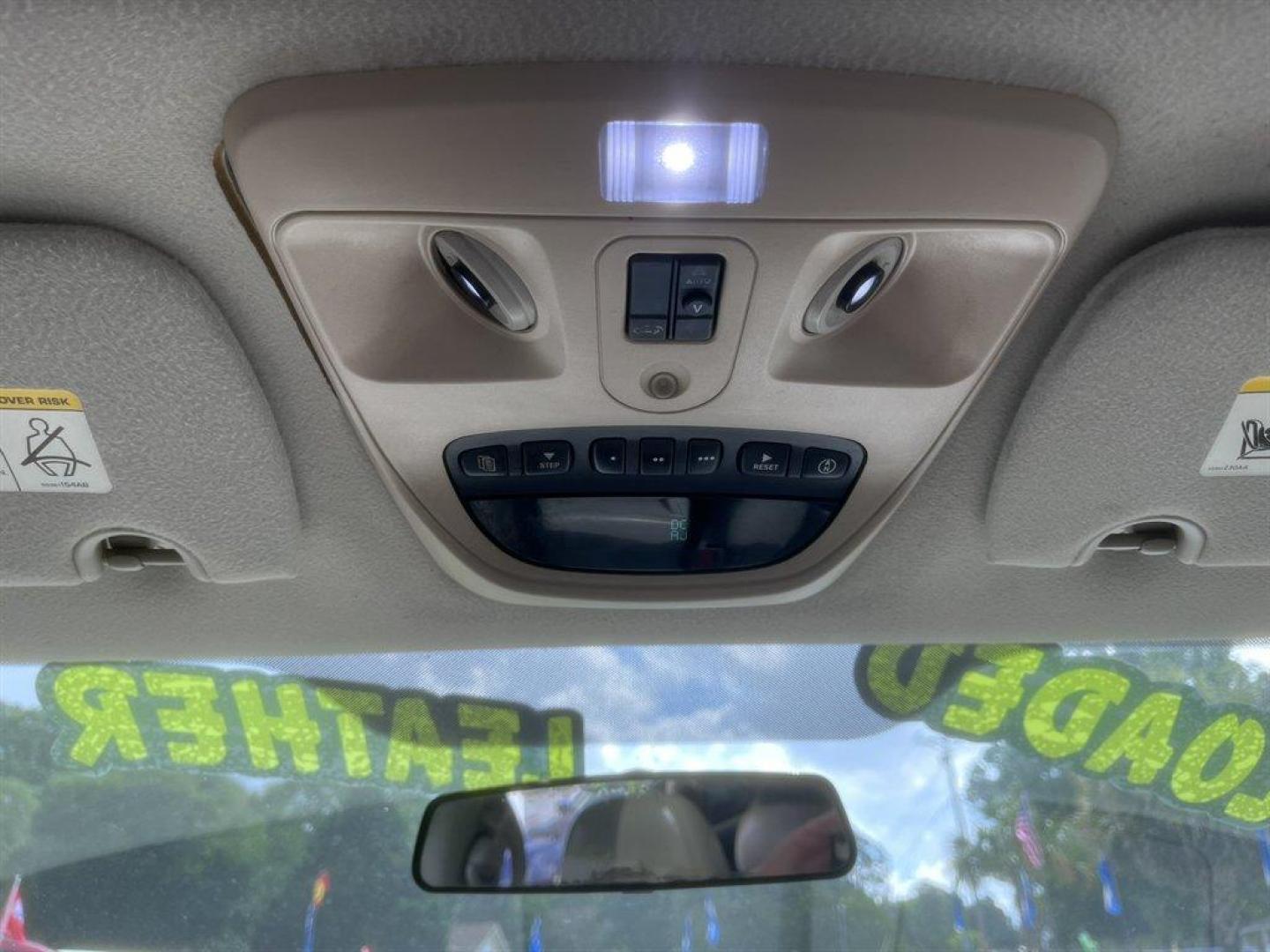 2008 Blue /Grey Chrysler Aspen (1A8HW58248F) with an 5.7l V8 SFI Hemi 5.7l engine, Automatic transmission, located at 745 East Steele Rd., West Columbia, SC, 29170, (803) 755-9148, 33.927212, -81.148483 - Special Internet Price! 2008 Chrysler Aspen with AM/FM radio, Cruise control, Backup camera, Sunroof, Leather interior, 3rd row seating, Rear entertainment, Powered driver seat, Powered windows, Powered door locks, Plus more! - Photo#13