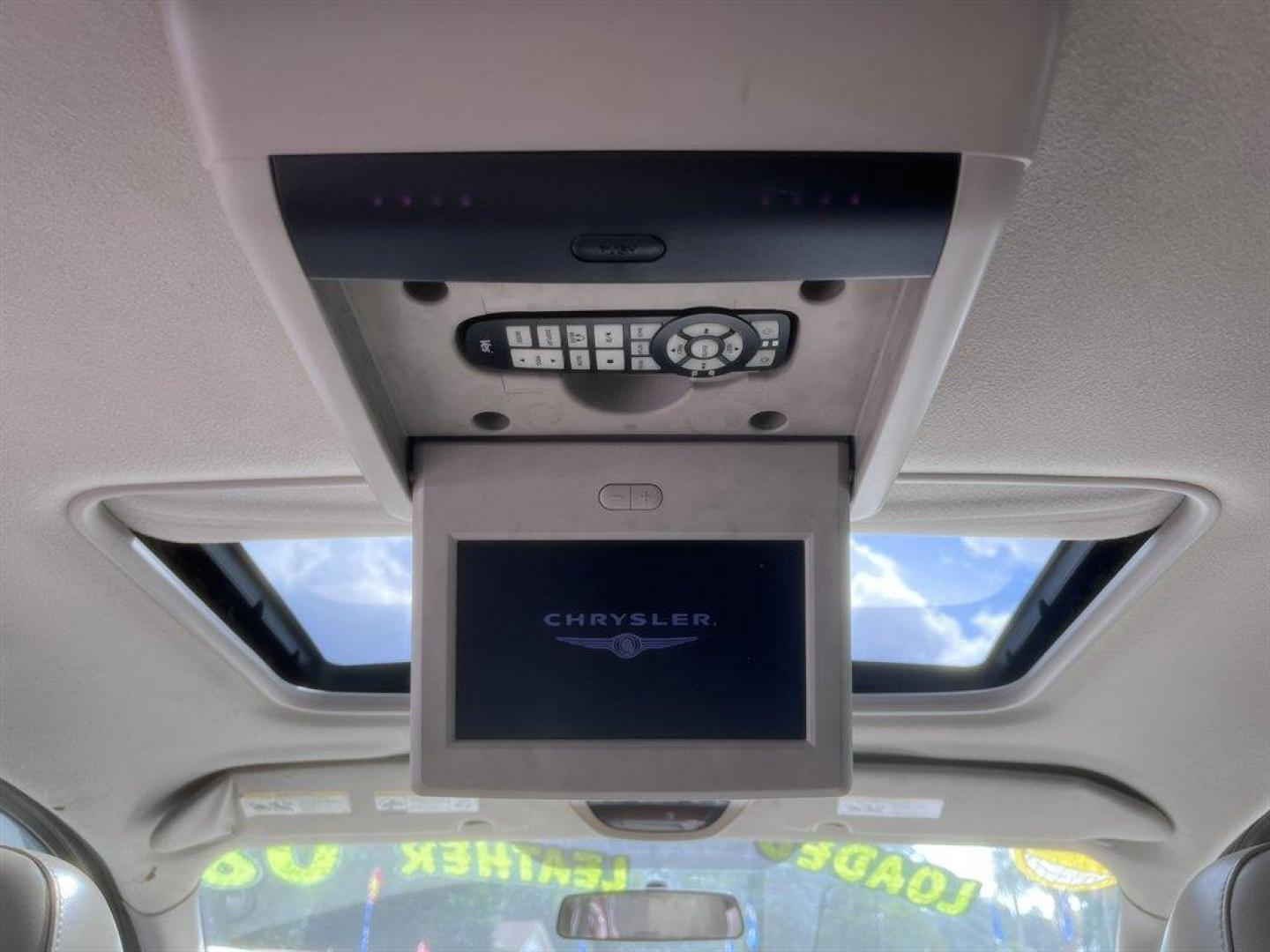 2008 Blue /Grey Chrysler Aspen (1A8HW58248F) with an 5.7l V8 SFI Hemi 5.7l engine, Automatic transmission, located at 745 East Steele Rd., West Columbia, SC, 29170, (803) 755-9148, 33.927212, -81.148483 - Special Internet Price! 2008 Chrysler Aspen with AM/FM radio, Cruise control, Backup camera, Sunroof, Leather interior, 3rd row seating, Rear entertainment, Powered driver seat, Powered windows, Powered door locks, Plus more! - Photo#23