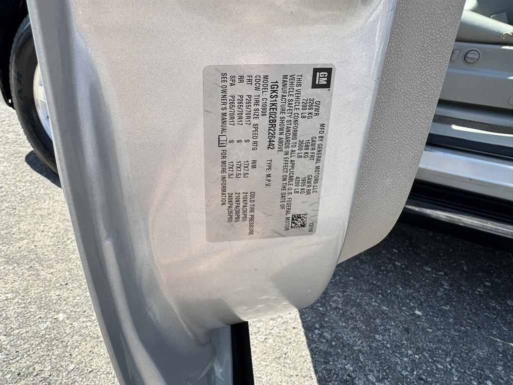 2011 Silver /Grey GMC Yukon XL (1GKS1KE02BR) with an 5.3l V8 SFI Flex 5.3l engine, Automatic transmission, located at 745 East Steele Rd., West Columbia, SC, 29170, (803) 755-9148, 33.927212, -81.148483- Photo#37