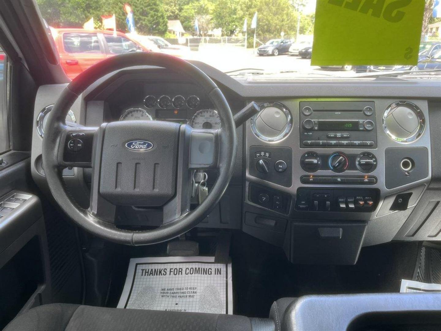 2008 White /Black Ford F250sd (1FTSW21R98E) with an 6.4l V8 FI DSL 6.4l engine, Automatic transmission, located at 745 East Steele Rd., West Columbia, SC, 29170, (803) 755-9148, 33.927212, -81.148483 - Special Internet Price! 2008 Ford250SD - Photo#6