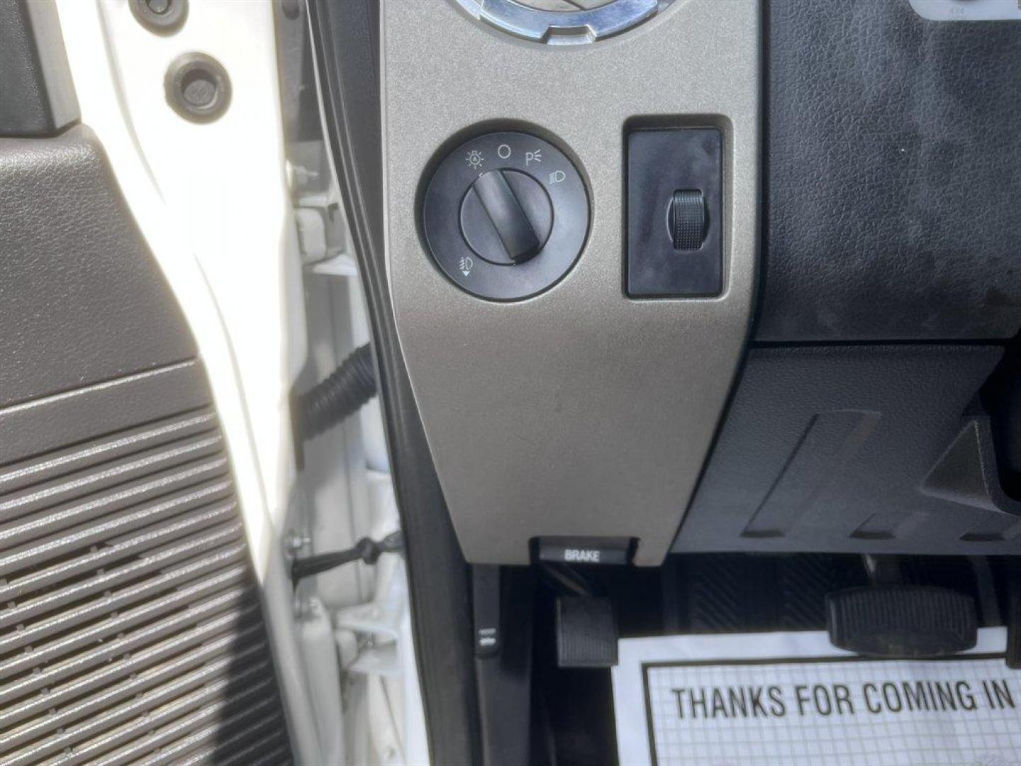 2008 White /Black Ford F250sd (1FTSW21R98E) with an 6.4l V8 FI DSL 6.4l engine, Automatic transmission, located at 745 East Steele Rd., West Columbia, SC, 29170, (803) 755-9148, 33.927212, -81.148483 - Special Internet Price! 2008 Ford250SD - Photo#15