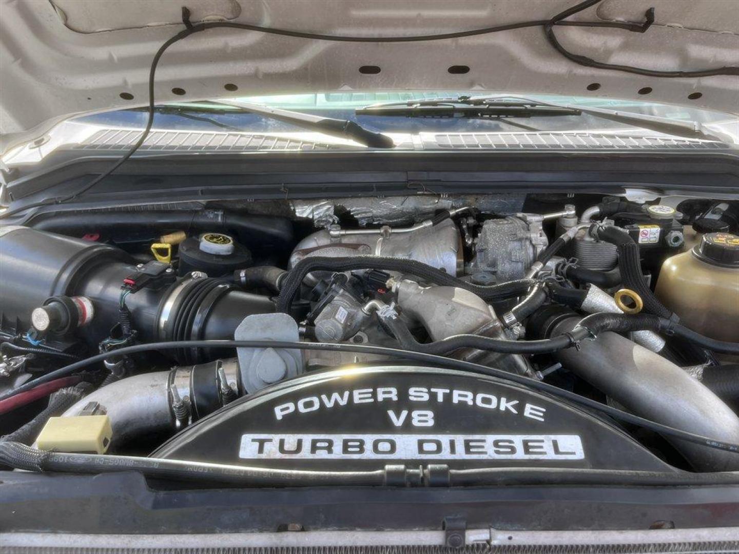 2008 White /Black Ford F250sd (1FTSW21R98E) with an 6.4l V8 FI DSL 6.4l engine, Automatic transmission, located at 745 East Steele Rd., West Columbia, SC, 29170, (803) 755-9148, 33.927212, -81.148483 - Special Internet Price! 2008 Ford250SD - Photo#28