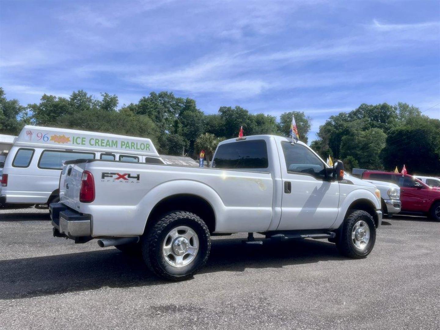 2011 White /Grey Ford F250sd (1FTBF2B65BE) with an 6.2l V8 EFI Sohc Flex 6.2 engine, Automatic transmission, located at 745 East Steele Rd., West Columbia, SC, 29170, (803) 755-9148, 33.927212, -81.148483 - Special Internet Price! 2011 Ford F250SD - Photo#3