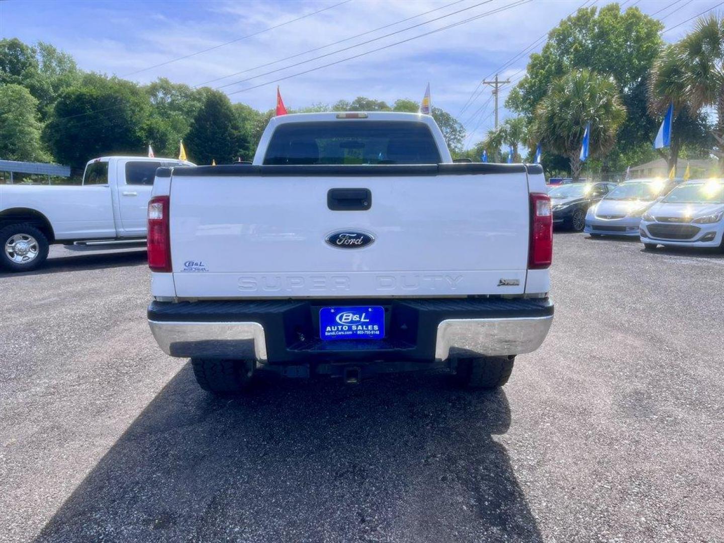 2011 White /Grey Ford F250sd (1FTBF2B65BE) with an 6.2l V8 EFI Sohc Flex 6.2 engine, Automatic transmission, located at 745 East Steele Rd., West Columbia, SC, 29170, (803) 755-9148, 33.927212, -81.148483 - Special Internet Price! 2011 Ford F250SD - Photo#4