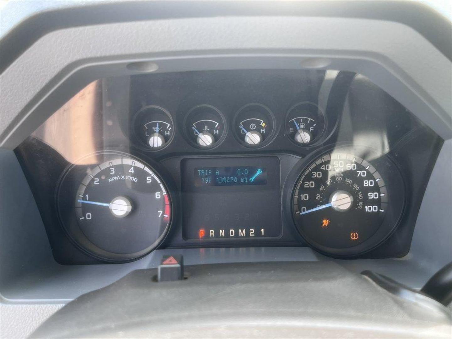 2011 White /Grey Ford F250sd (1FTBF2B65BE) with an 6.2l V8 EFI Sohc Flex 6.2 engine, Automatic transmission, located at 745 East Steele Rd., West Columbia, SC, 29170, (803) 755-9148, 33.927212, -81.148483 - Special Internet Price! 2011 Ford F250SD - Photo#8