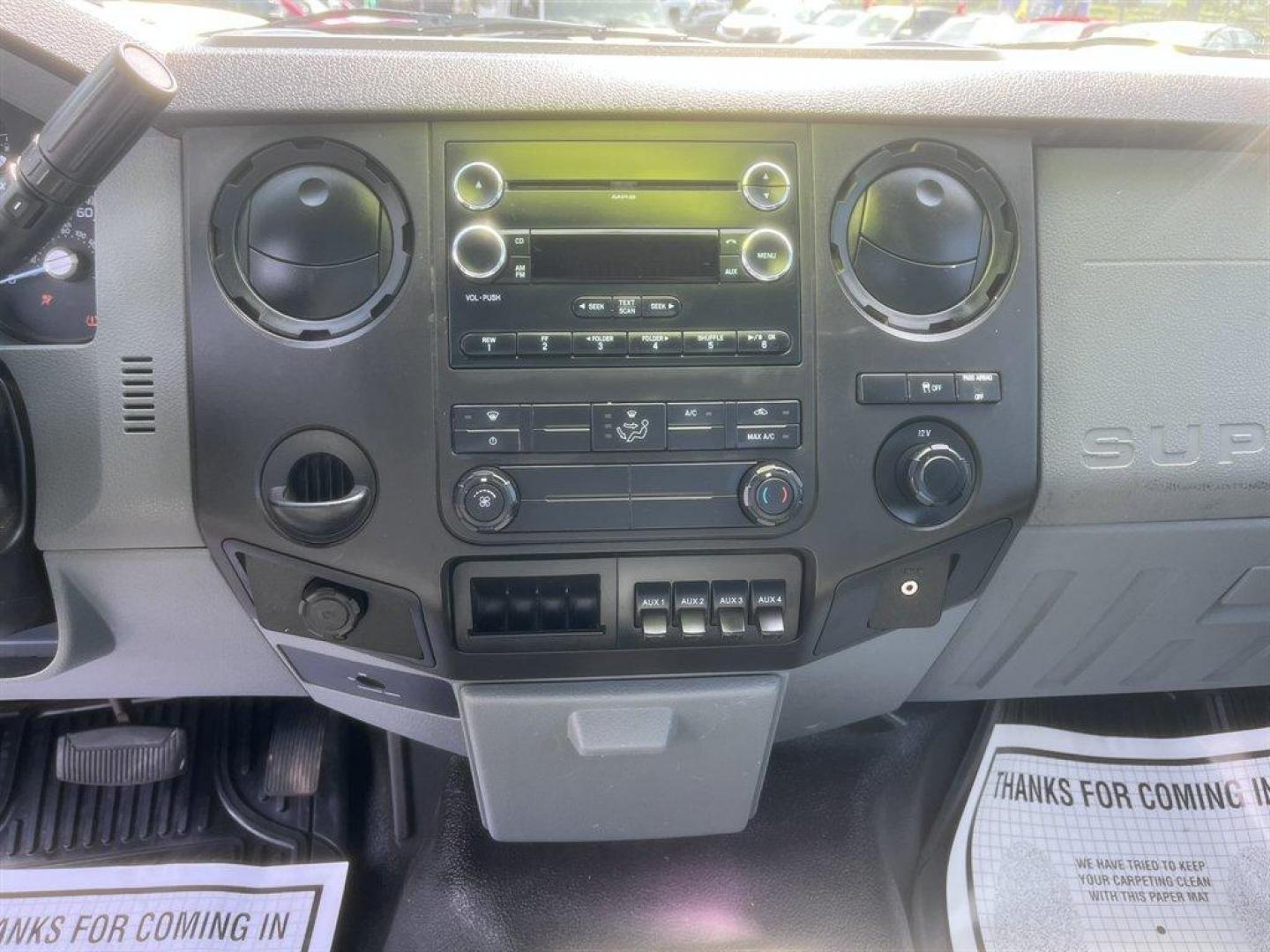 2011 White /Grey Ford F250sd (1FTBF2B65BE) with an 6.2l V8 EFI Sohc Flex 6.2 engine, Automatic transmission, located at 745 East Steele Rd., West Columbia, SC, 29170, (803) 755-9148, 33.927212, -81.148483 - Special Internet Price! 2011 Ford F250SD - Photo#9