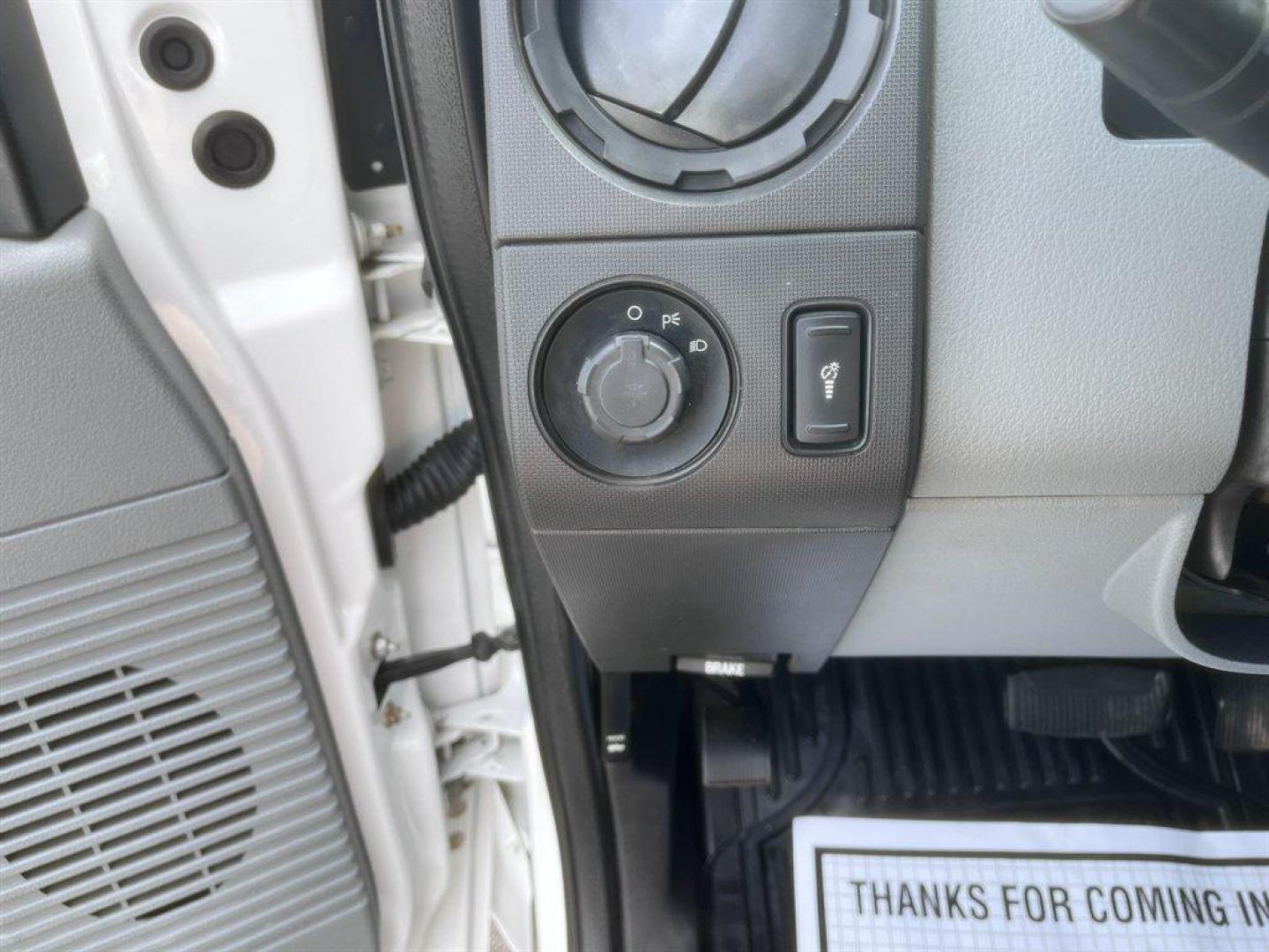 2011 White /Grey Ford F250sd (1FTBF2B65BE) with an 6.2l V8 EFI Sohc Flex 6.2 engine, Automatic transmission, located at 745 East Steele Rd., West Columbia, SC, 29170, (803) 755-9148, 33.927212, -81.148483 - Special Internet Price! 2011 Ford F250SD - Photo#12