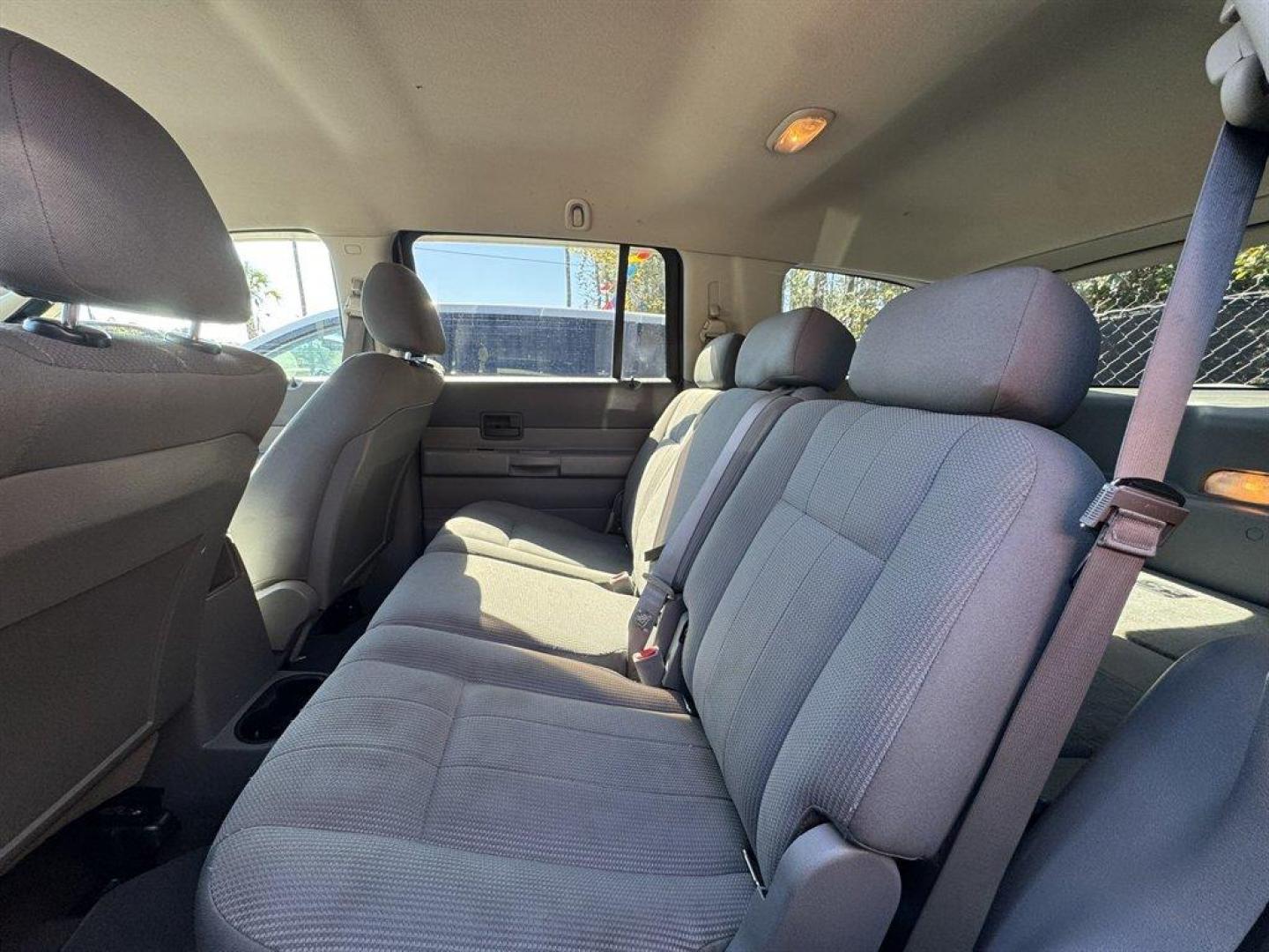 2004 Purple /Grey Dodge Durango (1D4HD38K74F) with an 3.7l V6 MPI 3.7l engine, Automatic transmission, located at 745 East Steele Rd., West Columbia, SC, 29170, (803) 755-9148, 33.927212, -81.148483 - CASH CAR!!! AS IS!!! AS IS!!! AS IS!!! - Photo#6