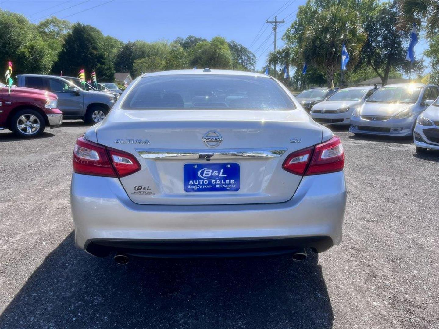 2017 Silver /Black Nissan Altima (1N4AL3AP0HC) with an 2.5l I-4 Smpi Dohc Cvtcs engine, Automatic transmission, located at 745 East Steele Rd., West Columbia, SC, 29170, (803) 755-9148, 33.927212, -81.148483 - Special Internet Price! 2017 Nissan Altima with AM/FM radio, Bluetooth, Cruise control, Backup camera, Powered driver seat, Cloth interior, Push to start, Keyless entry, Powered windows, Powered door locks, Plus more! - Photo#4