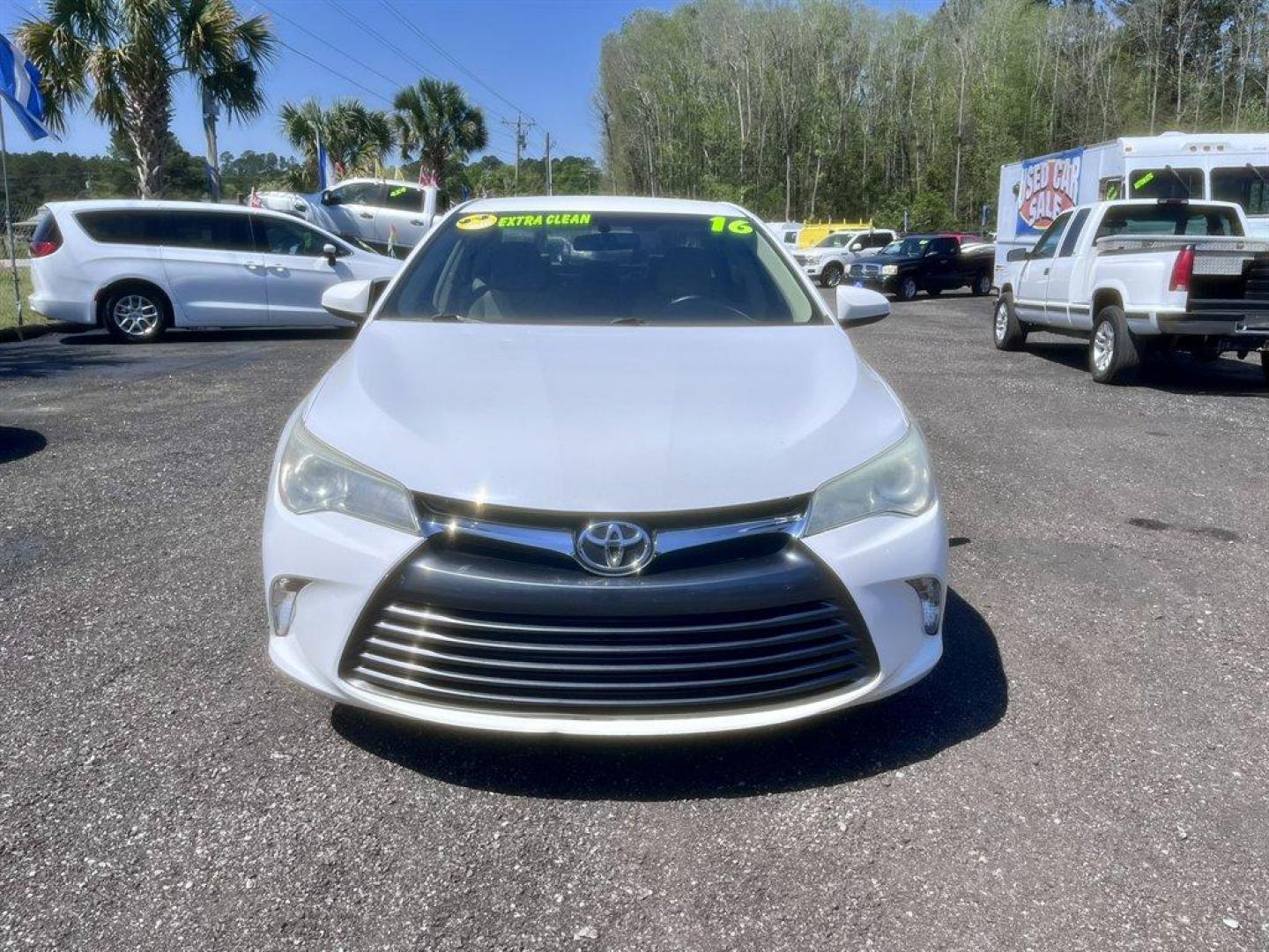 2016 White /Tan Toyota Camry (4T1BF1FK9GU) with an 2.5l I-4 SFI Dohc VVT-I 2 engine, Automatic transmission, located at 745 East Steele Rd., West Columbia, SC, 29170, (803) 755-9148, 33.927212, -81.148483 - Special Internet Price! 2016 Toyota Camry LE with AM/FM radio, Backup camera, Cruise control, Cloth interior, Keyless entry, Powered driver seat, Powered windows, Powered door locks, Plus more! - Photo#1