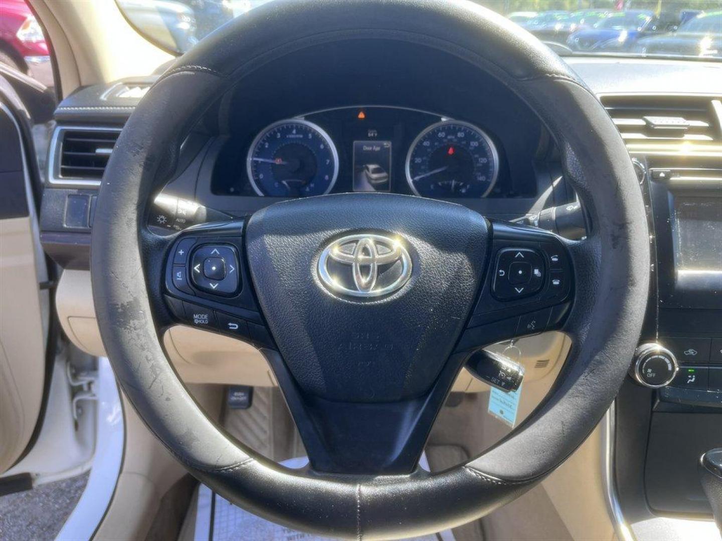 2016 White /Tan Toyota Camry (4T1BF1FK9GU) with an 2.5l I-4 SFI Dohc VVT-I 2 engine, Automatic transmission, located at 745 East Steele Rd., West Columbia, SC, 29170, (803) 755-9148, 33.927212, -81.148483 - Special Internet Price! 2016 Toyota Camry LE with AM/FM radio, Backup camera, Cruise control, Cloth interior, Keyless entry, Powered driver seat, Powered windows, Powered door locks, Plus more! - Photo#7
