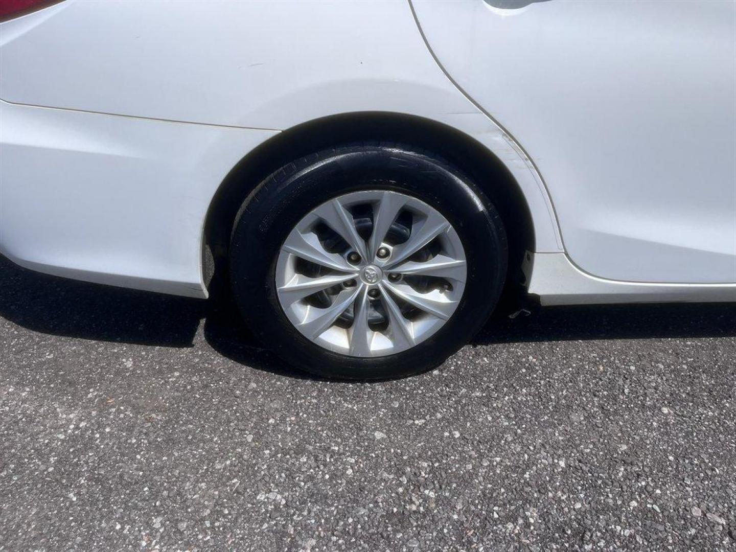 2016 White /Tan Toyota Camry (4T1BF1FK9GU) with an 2.5l I-4 SFI Dohc VVT-I 2 engine, Automatic transmission, located at 745 East Steele Rd., West Columbia, SC, 29170, (803) 755-9148, 33.927212, -81.148483 - Special Internet Price! 2016 Toyota Camry LE with AM/FM radio, Backup camera, Cruise control, Cloth interior, Keyless entry, Powered driver seat, Powered windows, Powered door locks, Plus more! - Photo#30